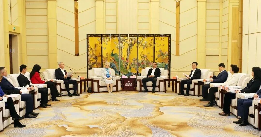 聚焦2025青島兩會 | 曾贊榮任剛會見市政協港澳委員和港澳台及海外友善人士